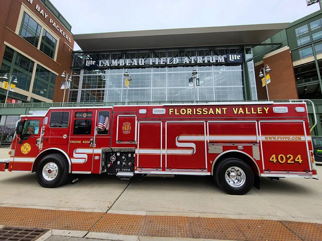 Engine 4024 lettered Florissant Valley