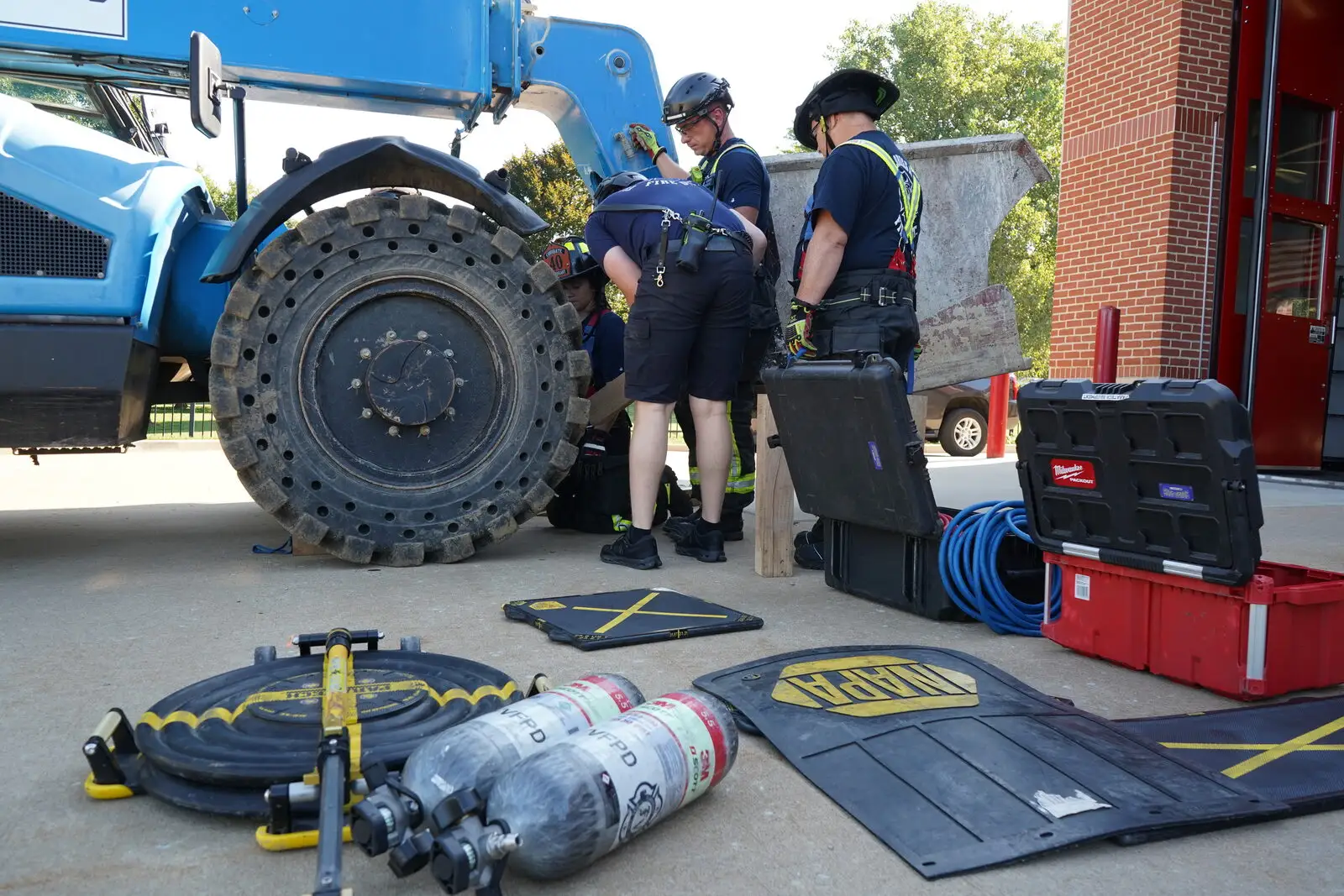 Crews stabilize a heavy vehicle during technical rescue training